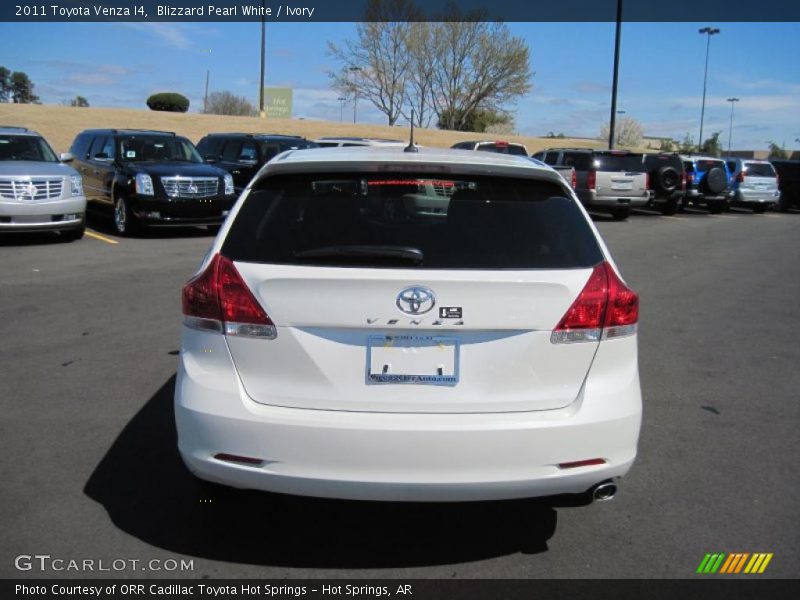 Blizzard Pearl White / Ivory 2011 Toyota Venza I4