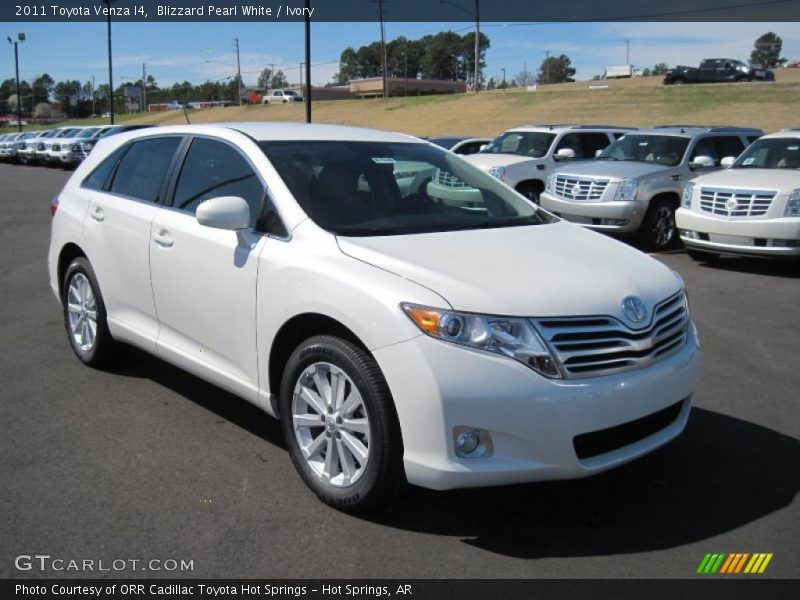 Front 3/4 View of 2011 Venza I4