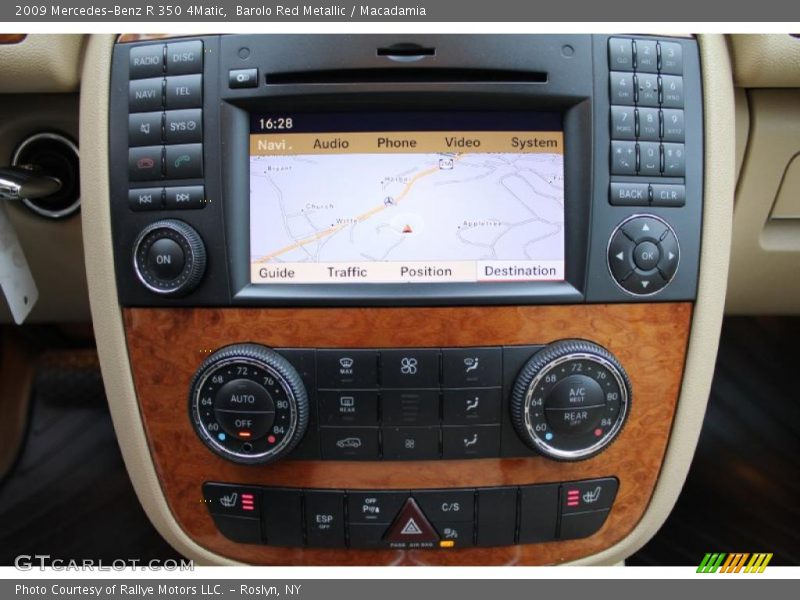Controls of 2009 R 350 4Matic