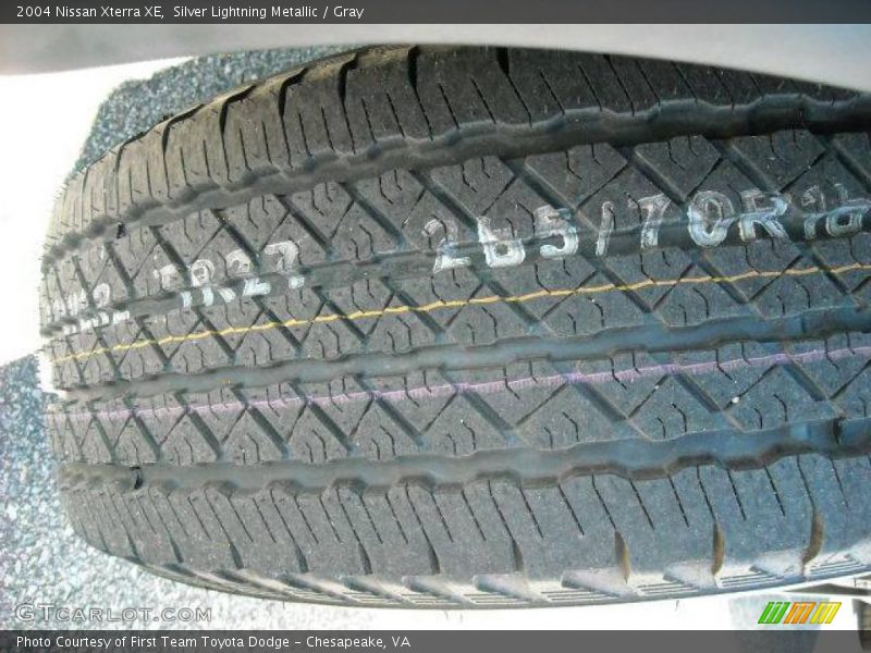 Silver Lightning Metallic / Gray 2004 Nissan Xterra XE