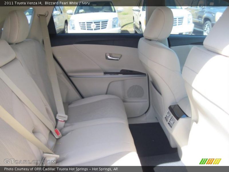 Blizzard Pearl White / Ivory 2011 Toyota Venza I4