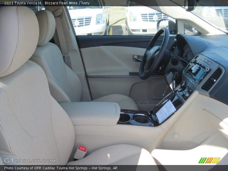 Blizzard Pearl White / Ivory 2011 Toyota Venza I4