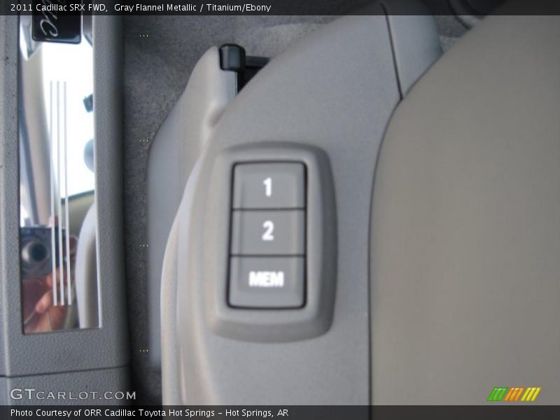 Gray Flannel Metallic / Titanium/Ebony 2011 Cadillac SRX FWD