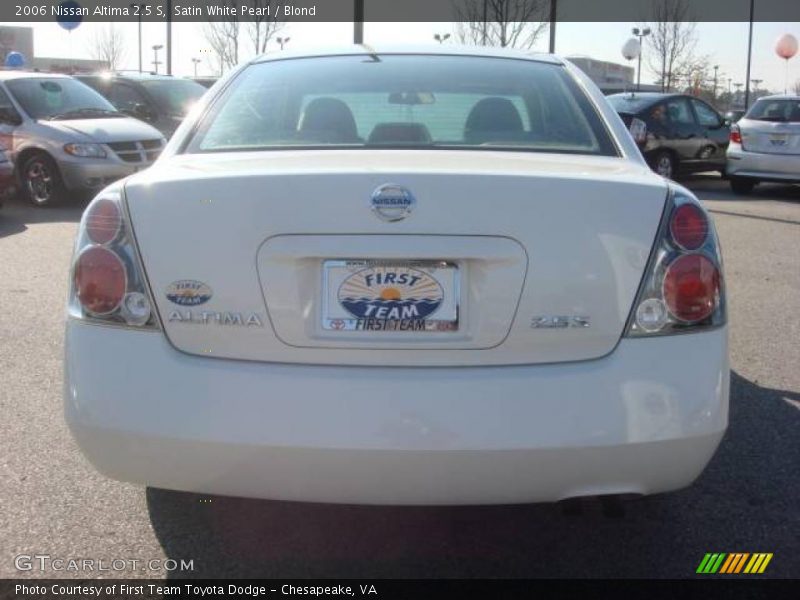 Satin White Pearl / Blond 2006 Nissan Altima 2.5 S