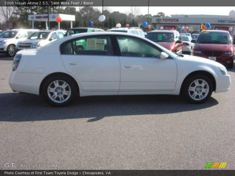 Satin White Pearl / Blond 2006 Nissan Altima 2.5 S