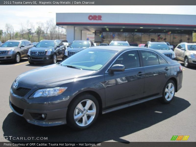 Magnetic Gray Metallic / Dark Charcoal 2011 Toyota Camry SE
