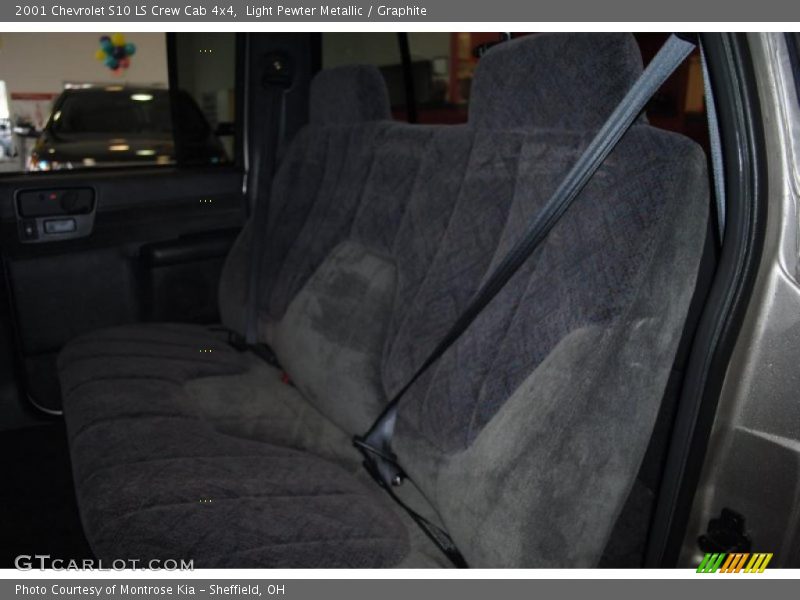 Light Pewter Metallic / Graphite 2001 Chevrolet S10 LS Crew Cab 4x4