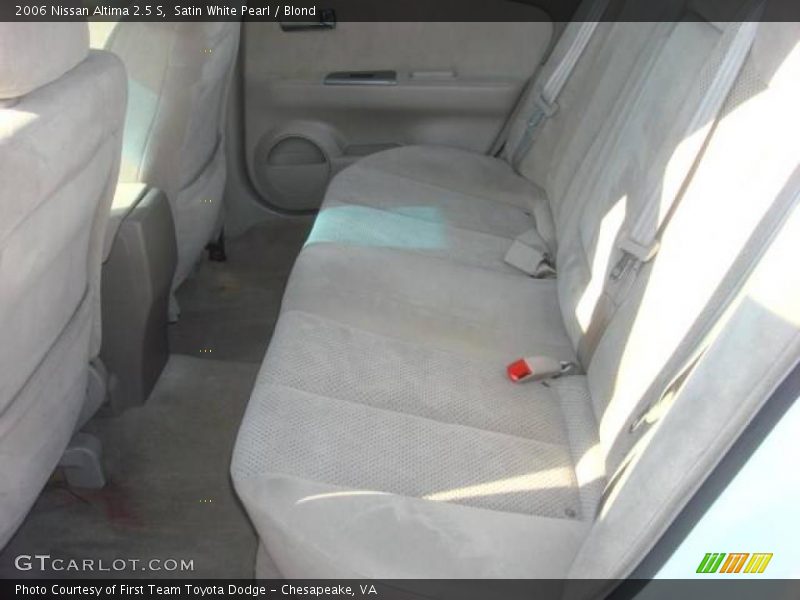 Satin White Pearl / Blond 2006 Nissan Altima 2.5 S