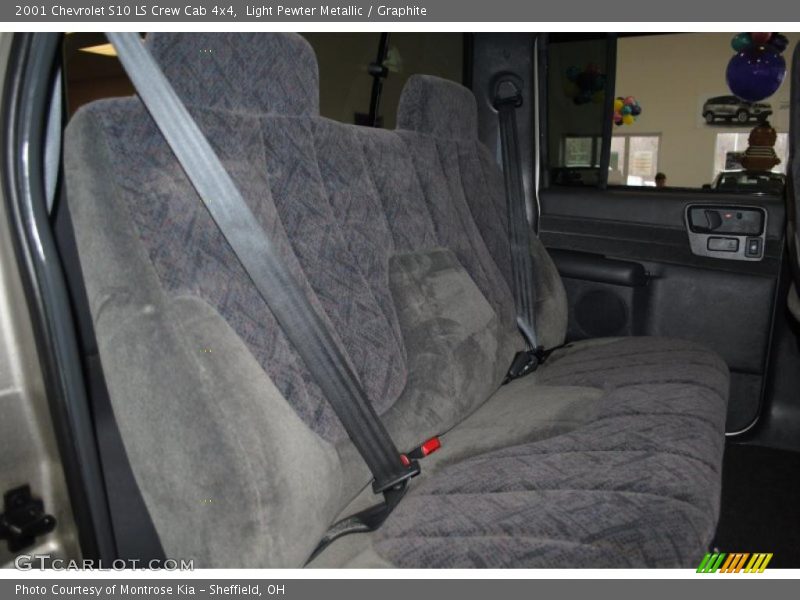 Light Pewter Metallic / Graphite 2001 Chevrolet S10 LS Crew Cab 4x4