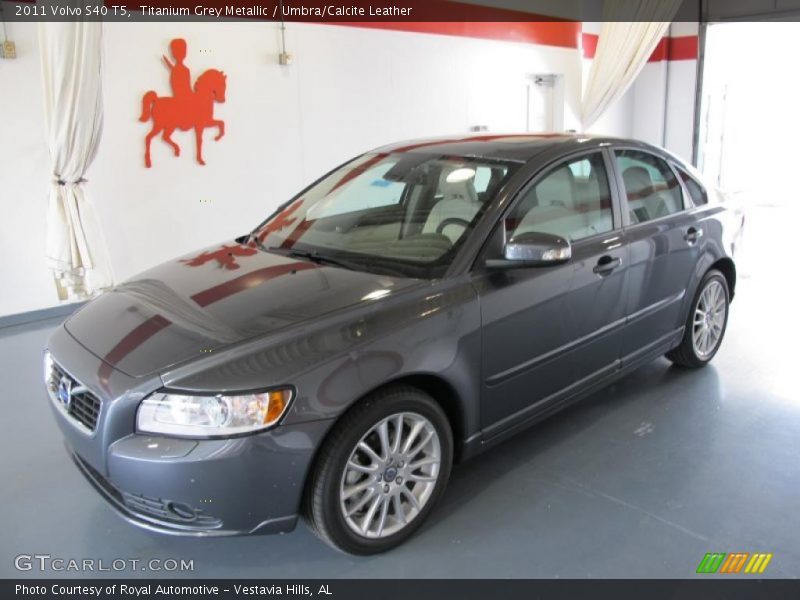 Titanium Grey Metallic / Umbra/Calcite Leather 2011 Volvo S40 T5