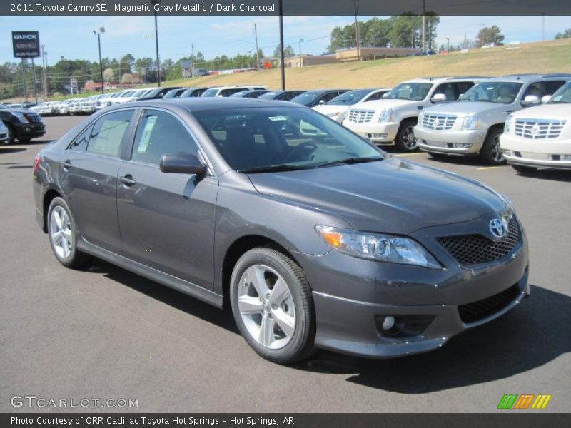 Magnetic Gray Metallic / Dark Charcoal 2011 Toyota Camry SE