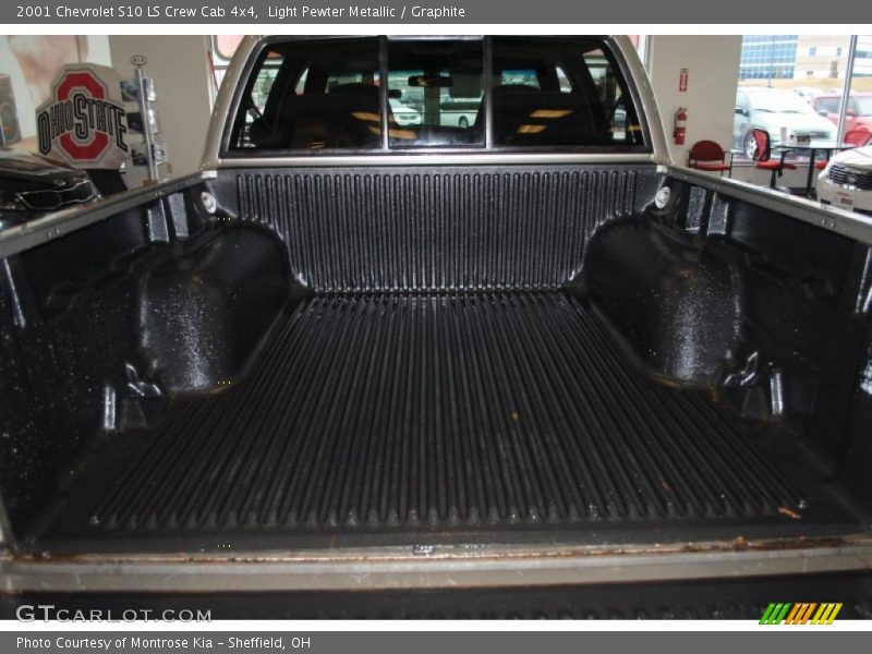 Light Pewter Metallic / Graphite 2001 Chevrolet S10 LS Crew Cab 4x4