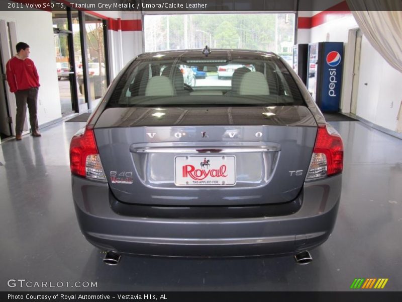 Titanium Grey Metallic / Umbra/Calcite Leather 2011 Volvo S40 T5