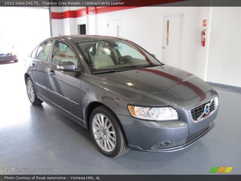 Titanium Grey Metallic / Umbra/Calcite Leather 2011 Volvo S40 T5