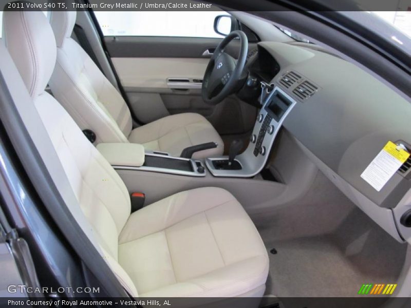  2011 S40 T5 Umbra/Calcite Leather Interior