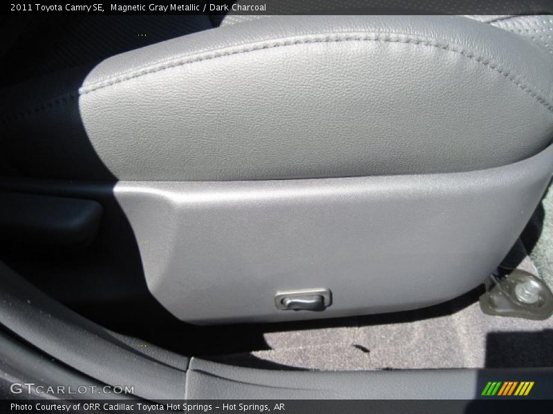 Magnetic Gray Metallic / Dark Charcoal 2011 Toyota Camry SE