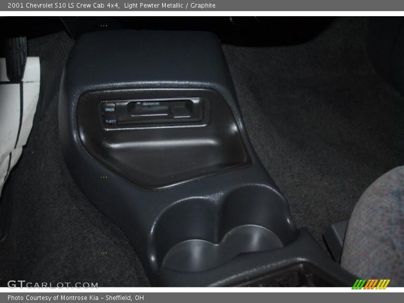 Light Pewter Metallic / Graphite 2001 Chevrolet S10 LS Crew Cab 4x4