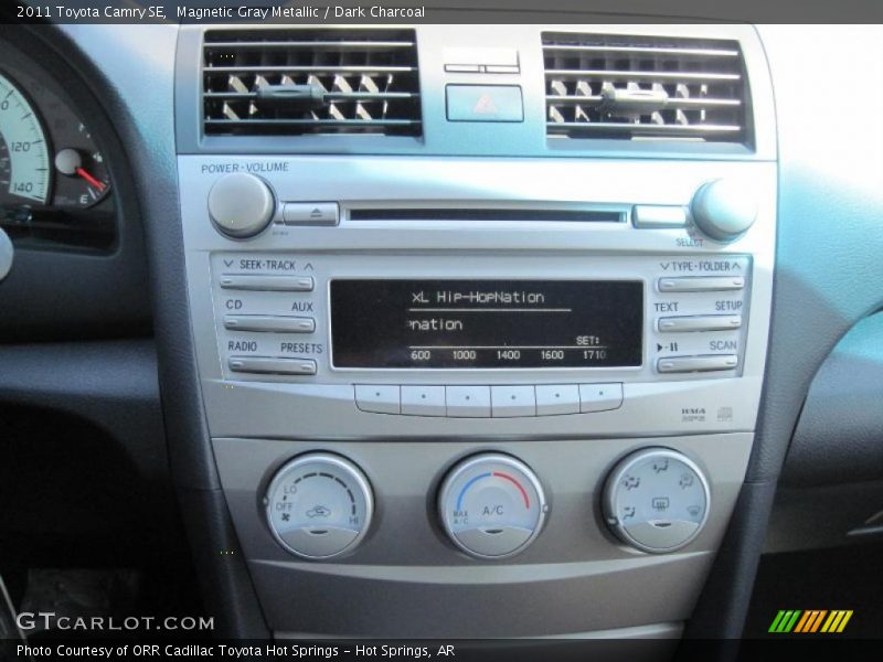 Magnetic Gray Metallic / Dark Charcoal 2011 Toyota Camry SE