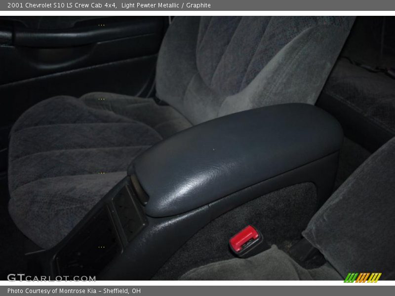 Light Pewter Metallic / Graphite 2001 Chevrolet S10 LS Crew Cab 4x4