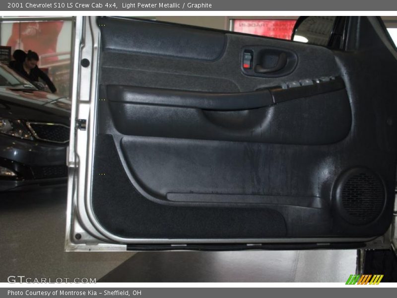 Light Pewter Metallic / Graphite 2001 Chevrolet S10 LS Crew Cab 4x4