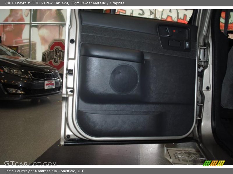 Light Pewter Metallic / Graphite 2001 Chevrolet S10 LS Crew Cab 4x4