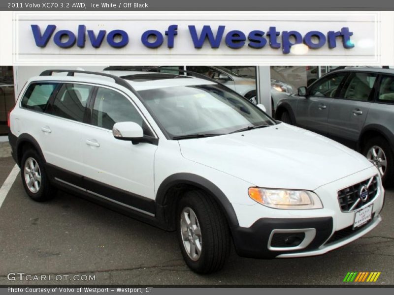 Ice White / Off Black 2011 Volvo XC70 3.2 AWD