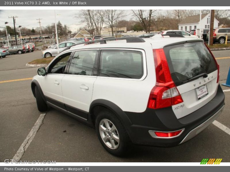 Ice White / Off Black 2011 Volvo XC70 3.2 AWD