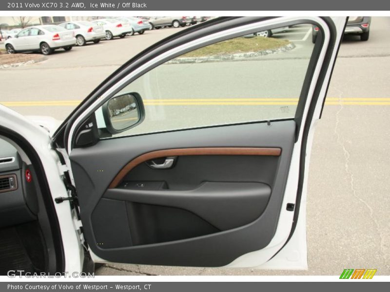 Door Panel of 2011 XC70 3.2 AWD