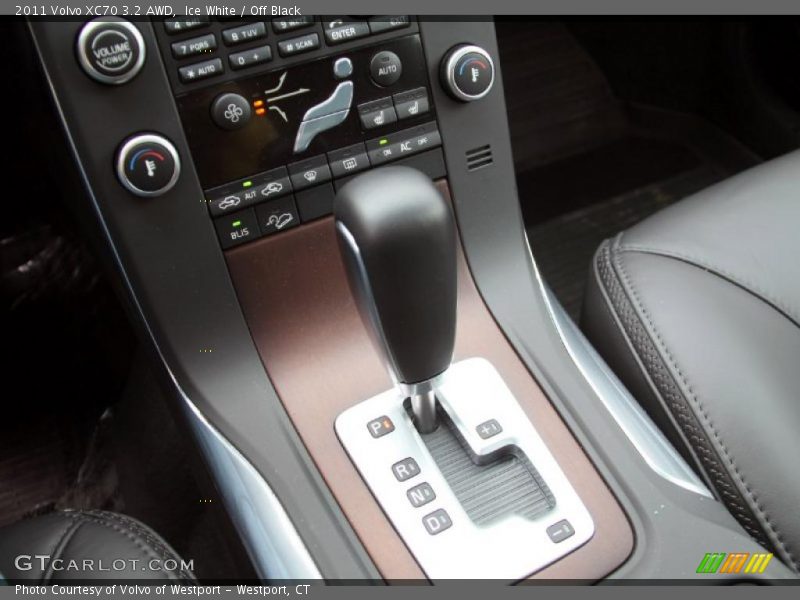  2011 XC70 3.2 AWD 6 Speed Geartronic Automatic Shifter