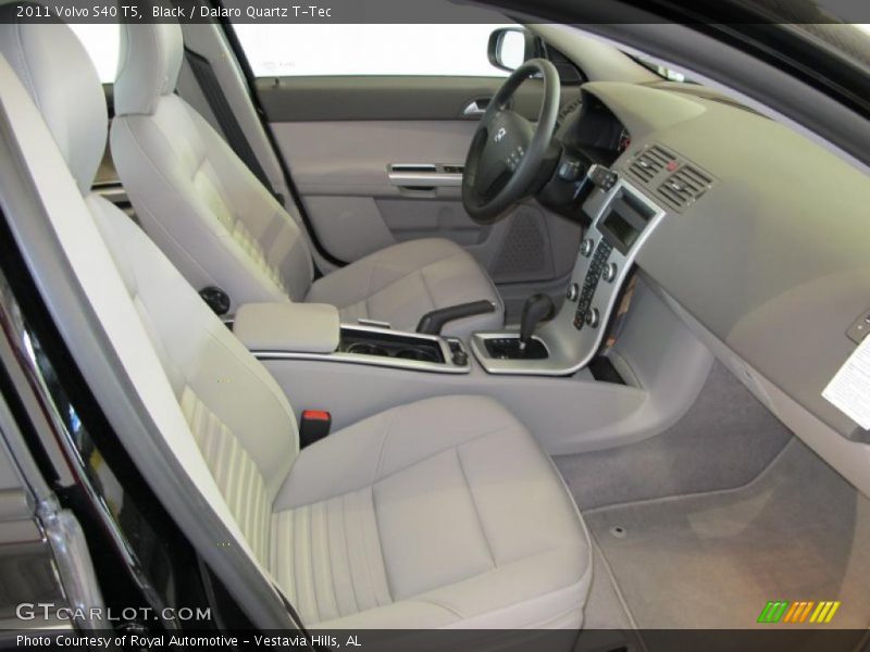  2011 S40 T5 Dalaro Quartz T-Tec Interior