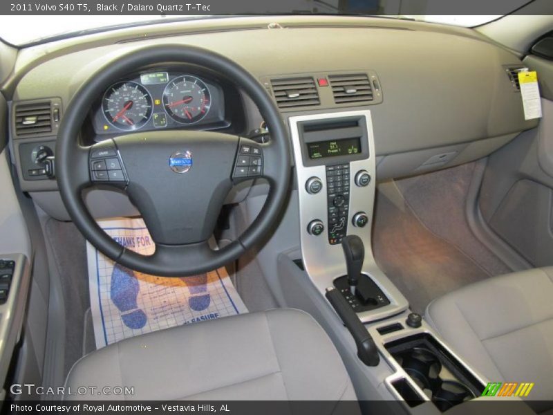 Dashboard of 2011 S40 T5