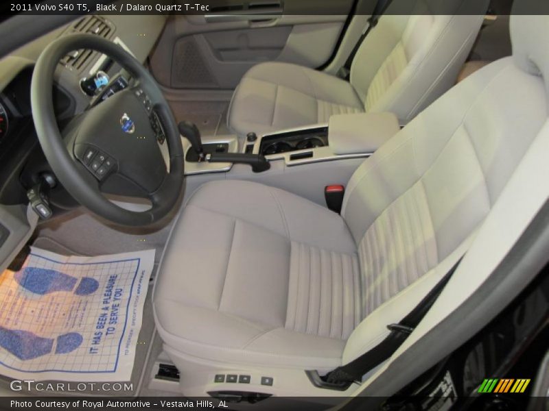  2011 S40 T5 Dalaro Quartz T-Tec Interior