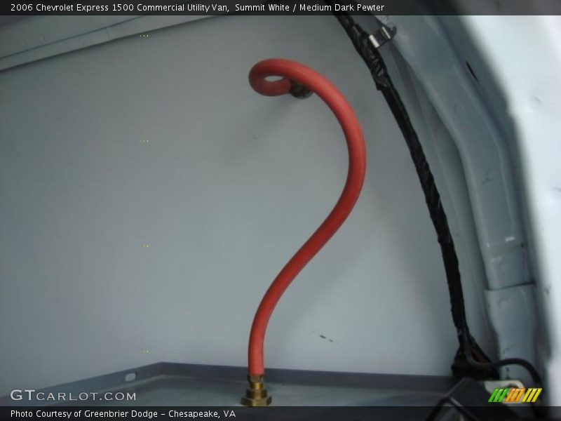 Summit White / Medium Dark Pewter 2006 Chevrolet Express 1500 Commercial Utility Van