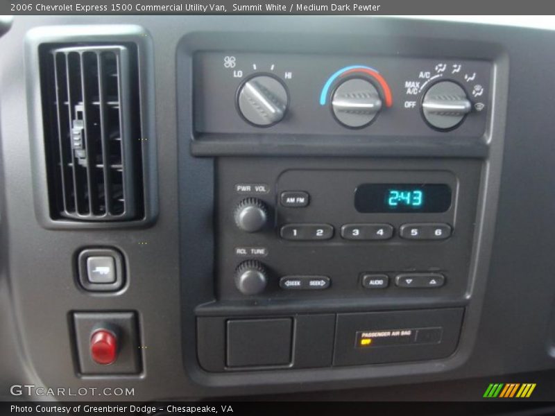 Controls of 2006 Express 1500 Commercial Utility Van