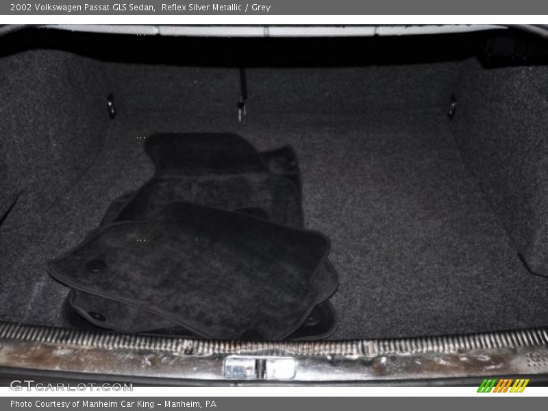 Reflex Silver Metallic / Grey 2002 Volkswagen Passat GLS Sedan