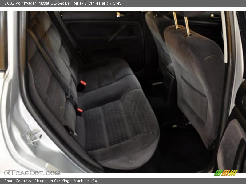 Reflex Silver Metallic / Grey 2002 Volkswagen Passat GLS Sedan