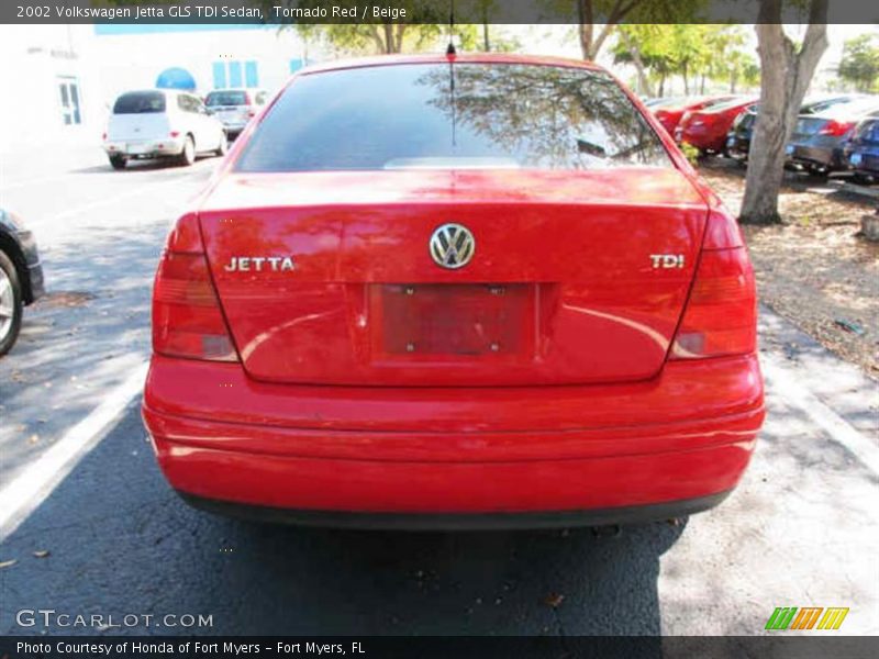 Tornado Red / Beige 2002 Volkswagen Jetta GLS TDI Sedan