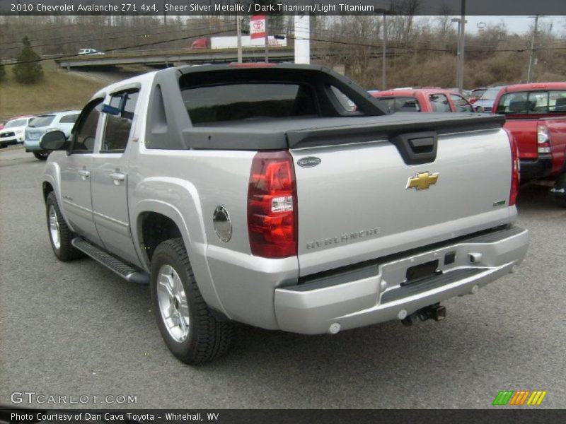 Sheer Silver Metallic / Dark Titanium/Light Titanium 2010 Chevrolet Avalanche Z71 4x4