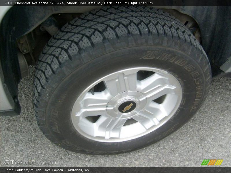 Sheer Silver Metallic / Dark Titanium/Light Titanium 2010 Chevrolet Avalanche Z71 4x4