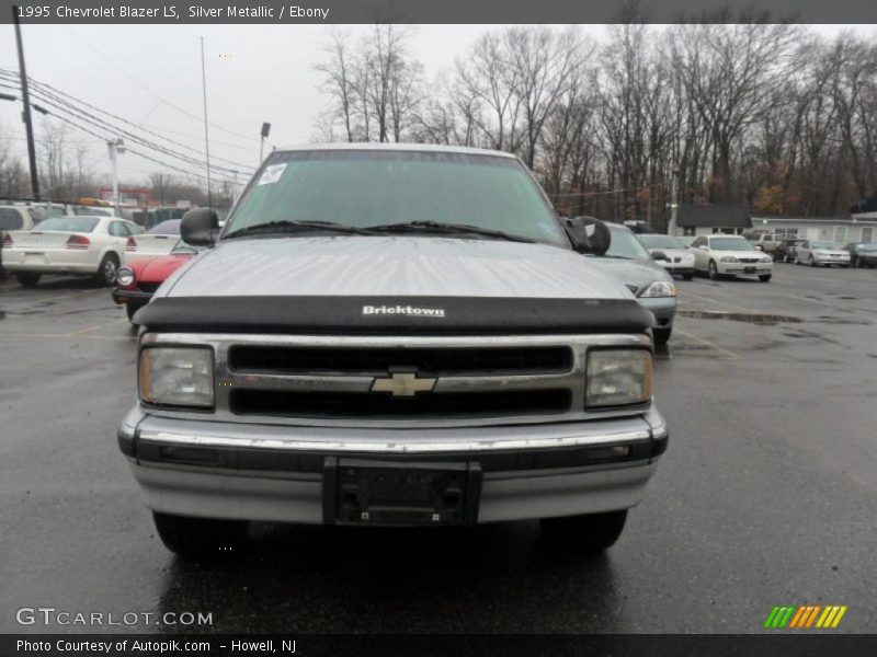 Silver Metallic / Ebony 1995 Chevrolet Blazer LS