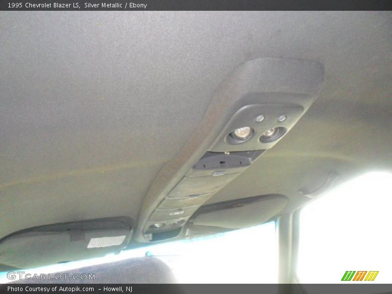Silver Metallic / Ebony 1995 Chevrolet Blazer LS