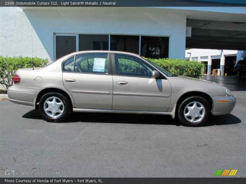  1998 Cutlass GLS Light Sandrift Metallic