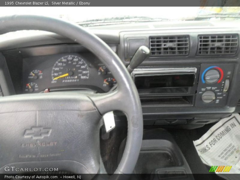 Silver Metallic / Ebony 1995 Chevrolet Blazer LS