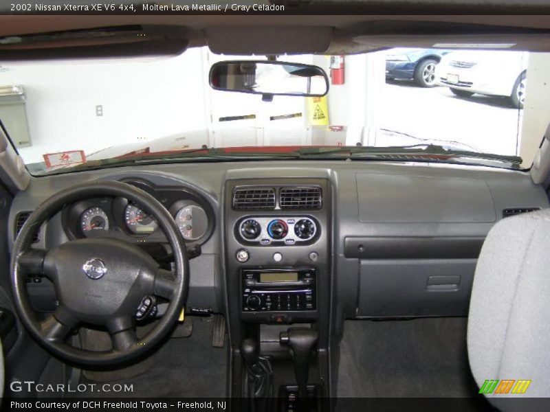 Molten Lava Metallic / Gray Celadon 2002 Nissan Xterra XE V6 4x4
