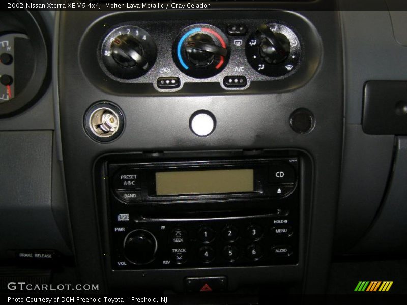 Molten Lava Metallic / Gray Celadon 2002 Nissan Xterra XE V6 4x4
