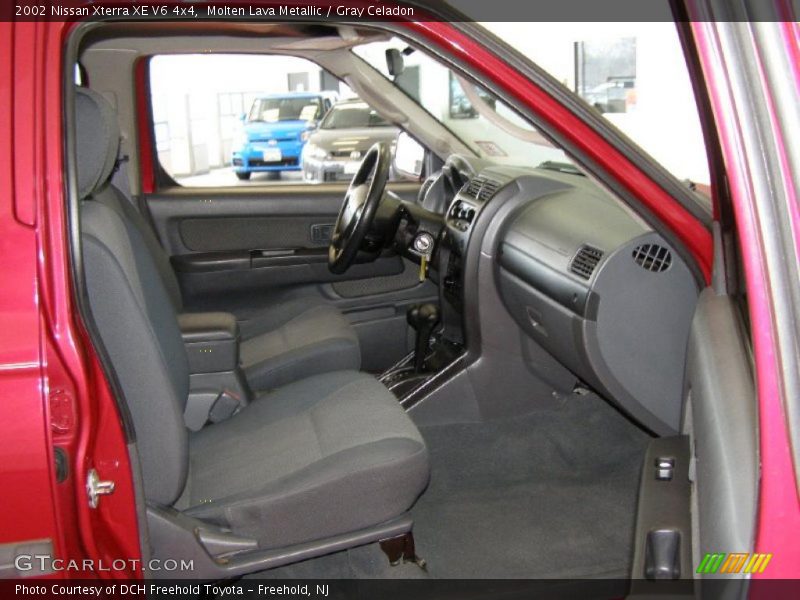 Molten Lava Metallic / Gray Celadon 2002 Nissan Xterra XE V6 4x4
