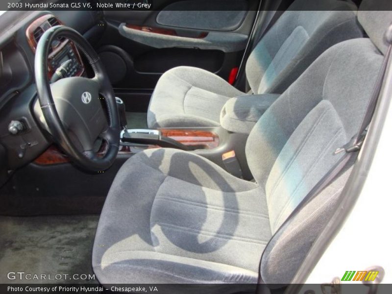 Noble White / Grey 2003 Hyundai Sonata GLS V6