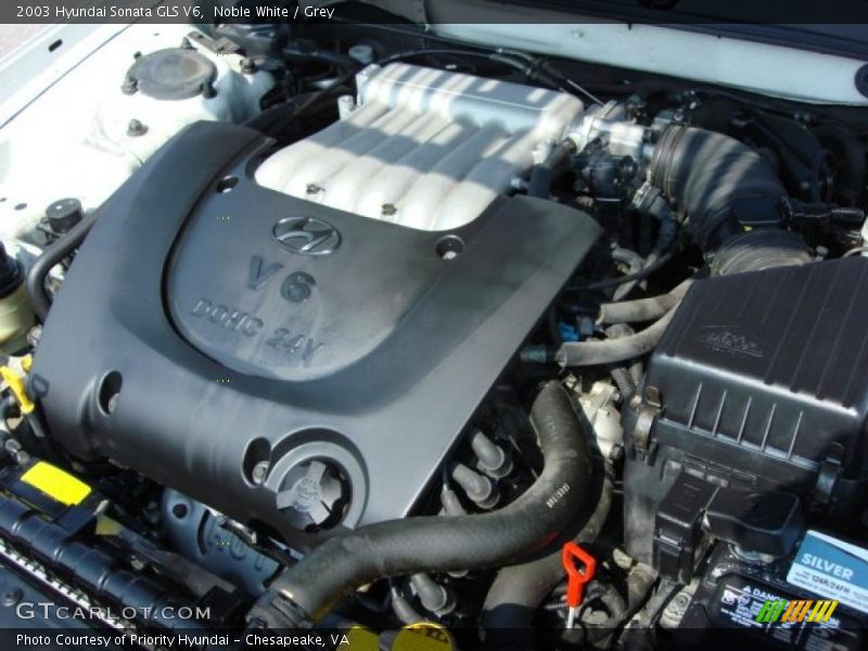 Noble White / Grey 2003 Hyundai Sonata GLS V6