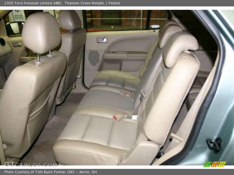  2005 Freestyle Limited AWD Pebble Interior