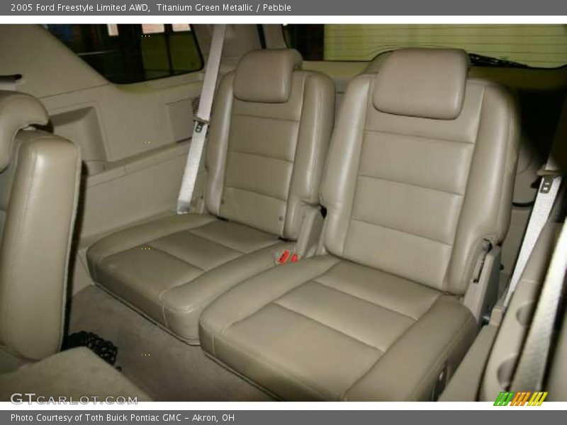  2005 Freestyle Limited AWD Pebble Interior